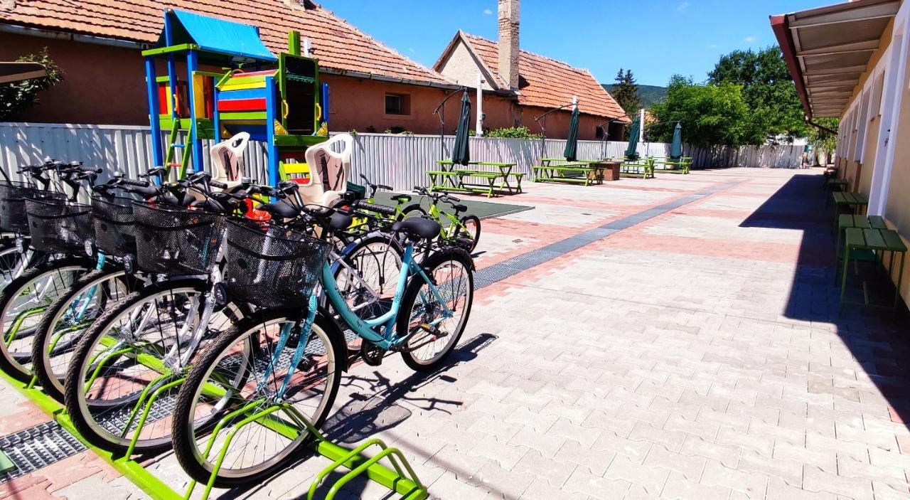 Gyepszel Panzio Tokaj Bed & Breakfast Bagian luar foto