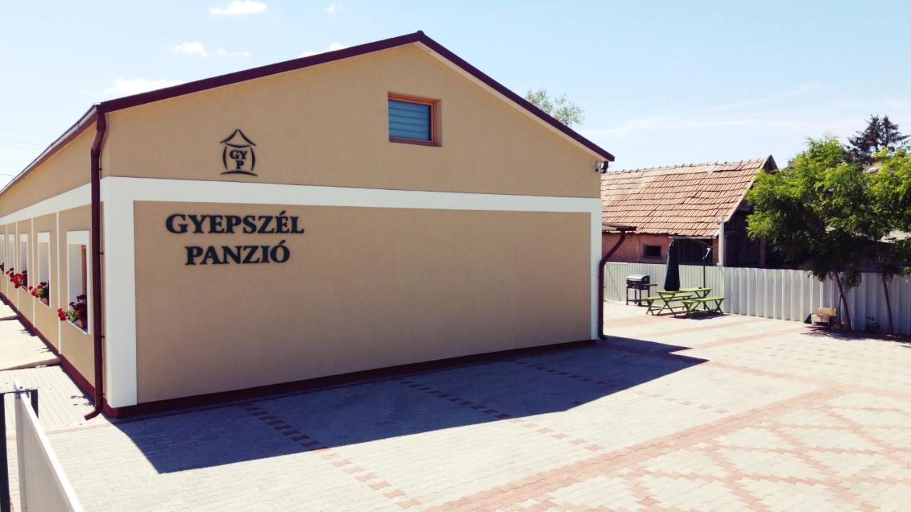 Gyepszel Panzio Tokaj Bed & Breakfast Bagian luar foto