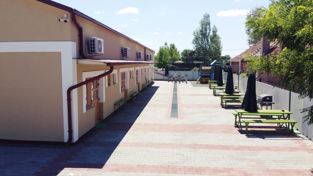 Gyepszel Panzio Tokaj Bed & Breakfast Bagian luar foto