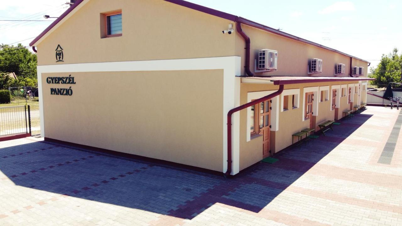Gyepszel Panzio Tokaj Bed & Breakfast Bagian luar foto