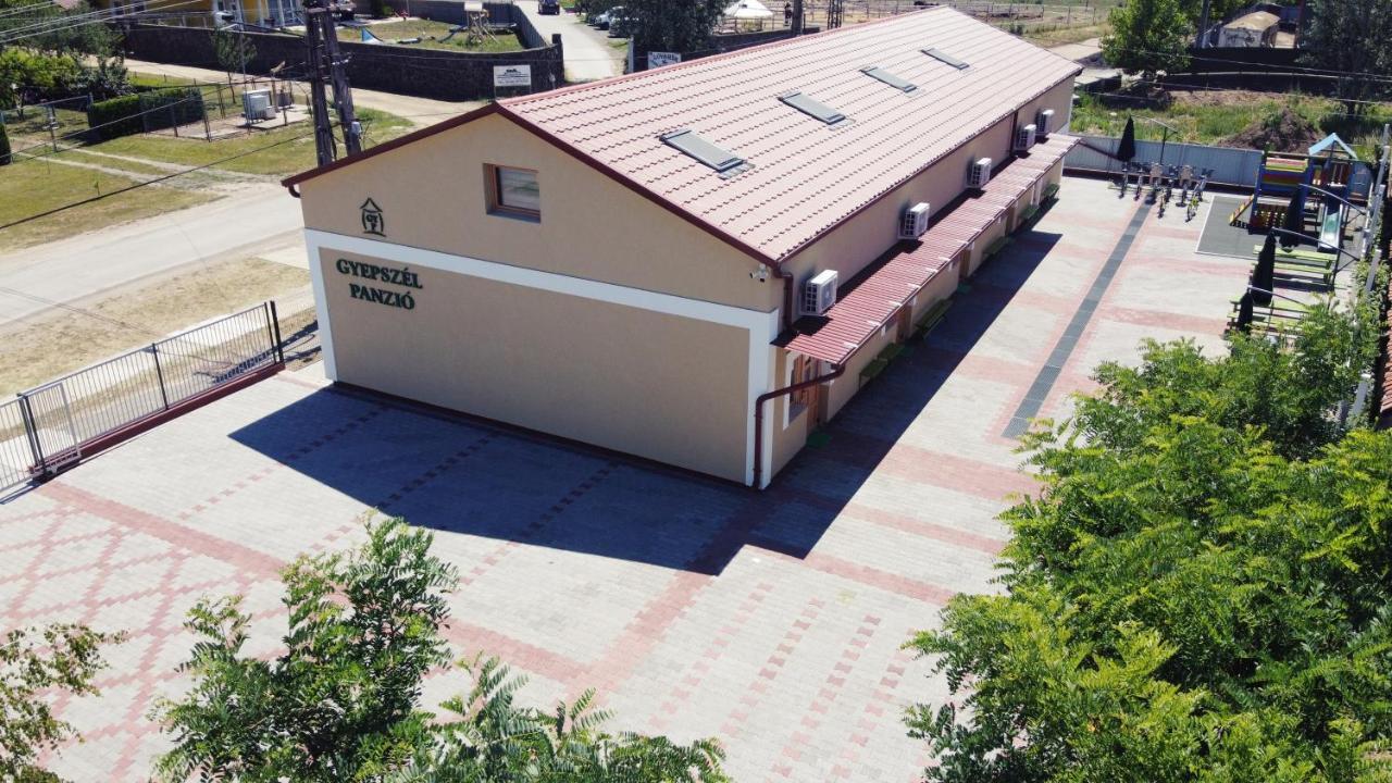 Gyepszel Panzio Tokaj Bed & Breakfast Bagian luar foto