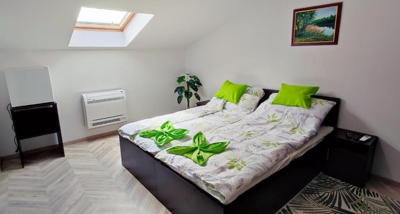 Gyepszel Panzio Tokaj Bed & Breakfast Bagian luar foto