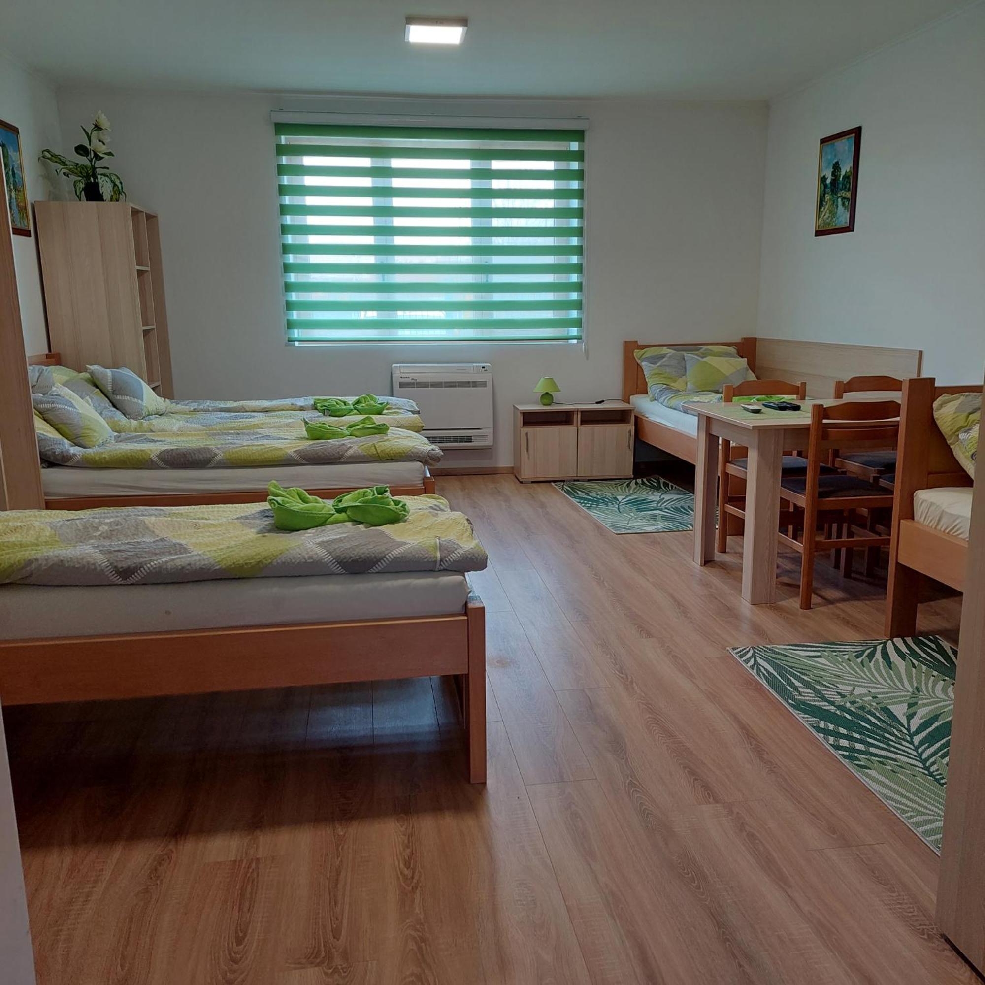 Gyepszel Panzio Tokaj Bed & Breakfast Bagian luar foto